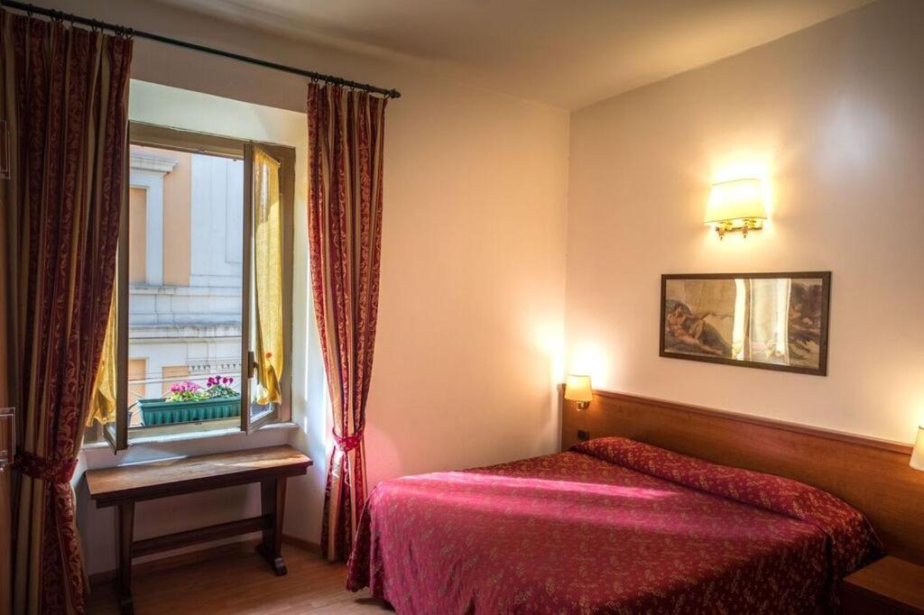 Domus Appia 154 B&B Rome Luaran gambar