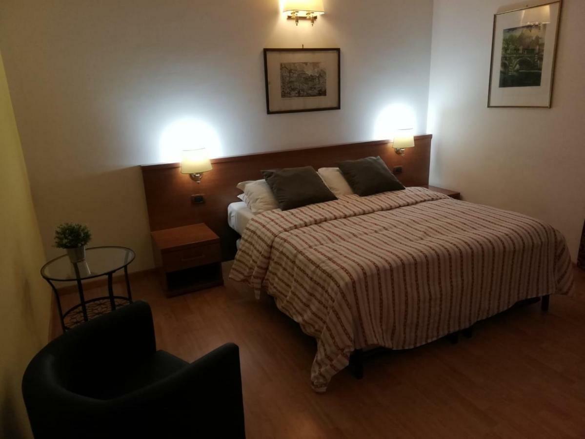 Domus Appia 154 B&B Rome Luaran gambar